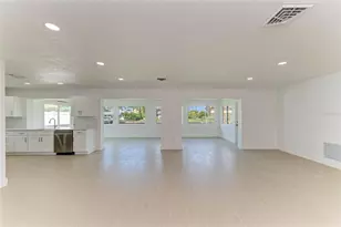 4412 Dolphin Ln, Palmetto, FL 34221 - Photo 10