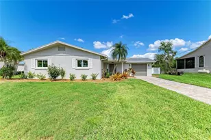 4412 Dolphin Ln, Palmetto, FL 34221 - Photo 2