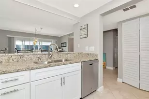 1145 Edgewater Cir, Bradenton, FL 34209 - Photo 12