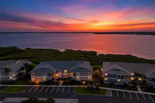 1145 Edgewater Cir, Bradenton, FL 34209 - Photo 4