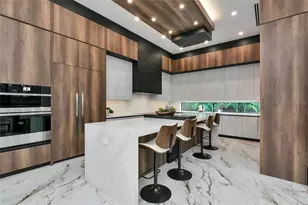 2375 Floyd St, Sarasota, FL 34239 - Photo 6