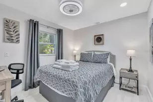 1317 13th St, Sarasota, FL 34236 - Photo 2