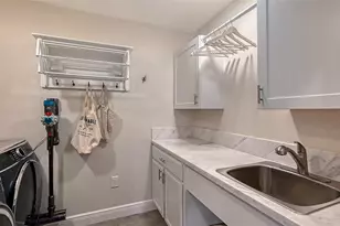 1685 6th St, Sarasota, FL 34236 - Photo 30