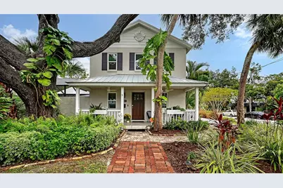 1685 6th Street, Sarasota, FL 34236 - Photo 1