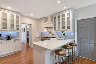 1685 6th St, Sarasota, FL 34236 - Photo 8