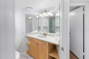 435 S Gulfstream Ave, Sarasota, FL 34236 - Photo 22