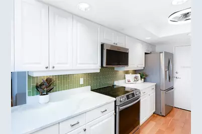 435 S Gulfstream Avenue #403, Sarasota, FL 34236 - Photo 10