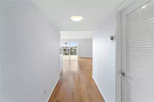 435 S Gulfstream Ave, Sarasota, FL 34236 - Photo 4