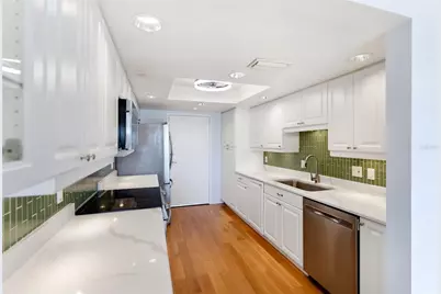 435 S Gulfstream Avenue #403, Sarasota, FL 34236 - Photo 10