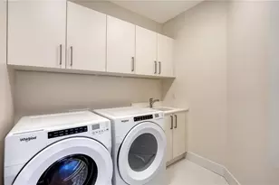 111 S Pineapple Ave, Sarasota, FL 34236 - Photo 24