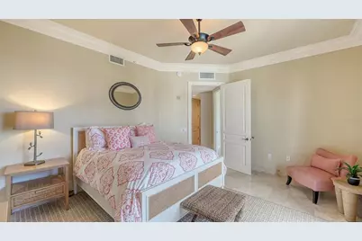464 Golden Gate Point #702, Sarasota, FL 34236 - Photo 28