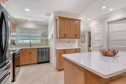 4234 Gulf Of Mexico Drive #E2, Longboat Key, FL 34228 - Photo 8