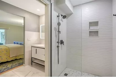 4234 Gulf Of Mexico Drive #E2, Longboat Key, FL 34228 - Photo 12