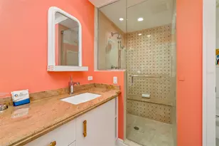 915 Seaside Dr, Sarasota, FL 34242 - Photo 16