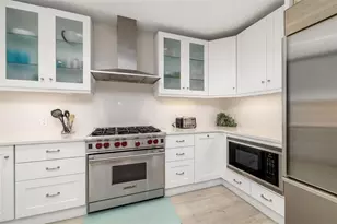 915 Seaside Dr, Sarasota, FL 34242 - Photo 46