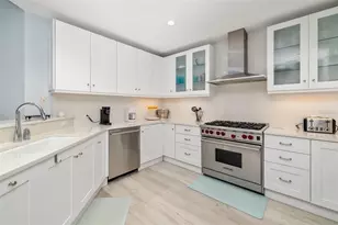 915 Seaside Dr, Sarasota, FL 34242 - Photo 44