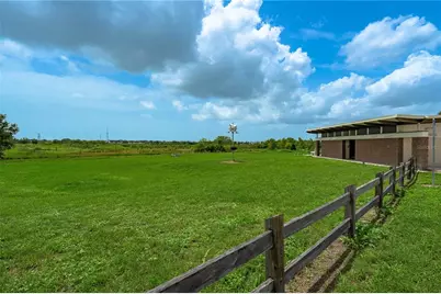 7500 Aguila Drive, Sarasota, FL 34240 - Photo 74