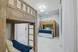 24 N Polk Dr, Sarasota, FL 34236 - Photo 30