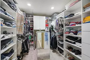 3890 Wilshire Cir, Sarasota, FL 34238 - Photo 22