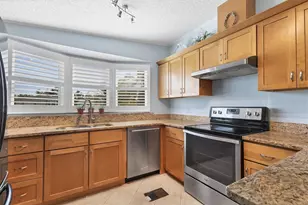 159 Osprey Cir, Ellenton, FL 34222 - Photo 6