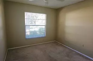 4297 Oakhurst Cir E, Sarasota, FL 34233 - Photo 16