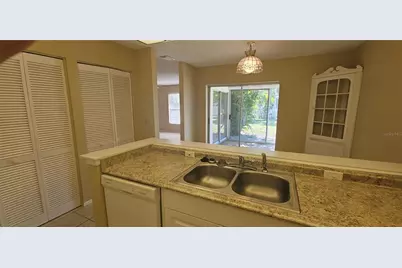 4297 Oakhurst Circle E #3051, Sarasota, FL 34233 - Photo 10