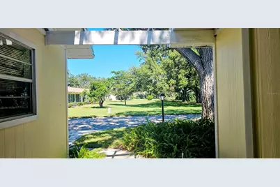 4297 Oakhurst Circle E #3051, Sarasota, FL 34233 - Photo 2