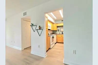 21267 Gertrude Avenue #114, Port Charlotte, FL 33952 - Photo 4