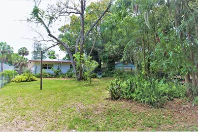 1935 Edgewater Drive, Sarasota, FL 34234 - Photo 18