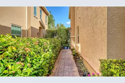 3671 Square West Lane #22, Sarasota, FL 34238 - Photo 4