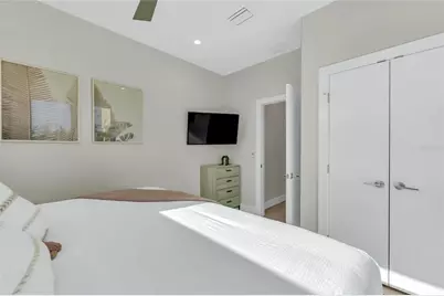 329 Beach Road #B, Sarasota, FL 34242 - Photo 32