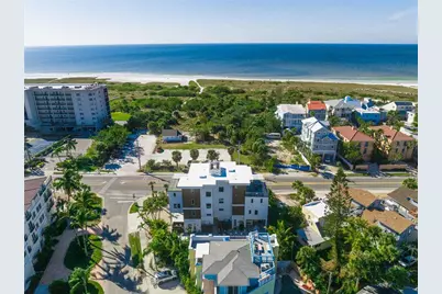 329 Beach Road #B, Sarasota, FL 34242 - Photo 2