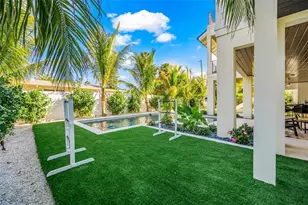 401 77th St, Holmes Beach, FL 34217 - Photo 70