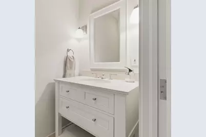 1241 Gulf Of Mexico Drive #109, Longboat Key, FL 34228 - Photo 16