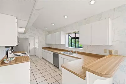 7475 Oak Moss Drive #20, Sarasota, FL 34241 - Photo 10