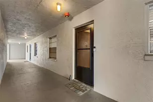 3118 Lake Bayshore Dr, Bradenton, FL 34205 - Photo 28