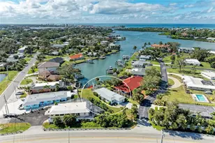 136 Bayview Dr, Nokomis, FL 34275 - Photo 12