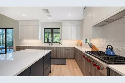 5035 Bay Shore Road, Sarasota, FL 34234 - Photo 22