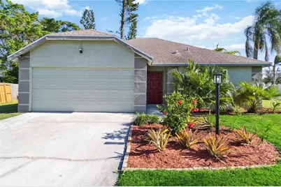 3509 65th Avenue Circle E, Sarasota, FL 34243 - Photo 4