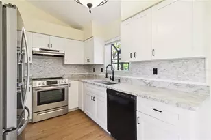 3509 65th Ave Cir E, Sarasota, FL 34243 - Photo 16