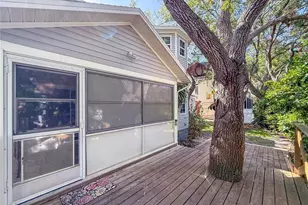 2306 63rd St W, Bradenton, FL 34209 - Photo 8