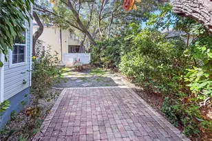 2306 63rd St W, Bradenton, FL 34209 - Photo 10