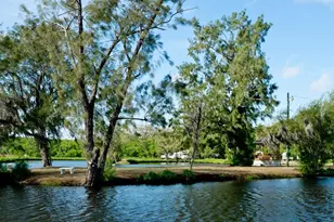 60 Braden Castle Dr, Bradenton, FL 34208 - Photo 22