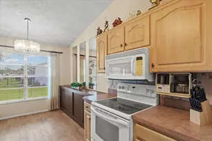 3701 39th St W, Bradenton, FL 34205 - Photo 14