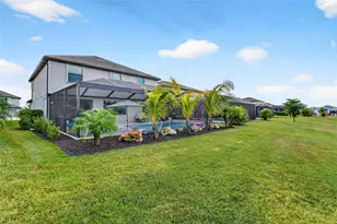 15527 Islandwalk Ave, Bradenton, FL 34211 - Photo 30