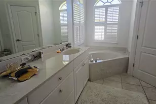 1152 Deardon Dr, Venice, FL 34292 - Photo 12