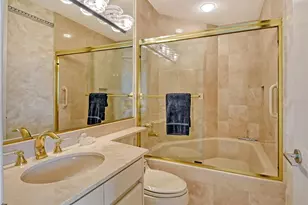 435 L Ambiance Dr, Longboat Key, FL 34228 - Photo 32