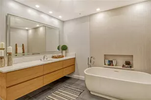 435 L Ambiance Dr, Longboat Key, FL 34228 - Photo 28