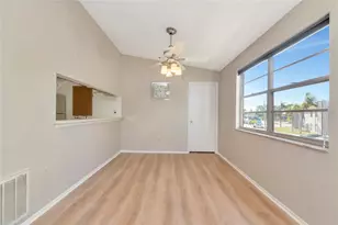 3880 59th Ave W, Bradenton, FL 34210 - Photo 8