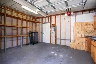 8410 Imperial Cir, Palmetto, FL 34221 - Photo 22